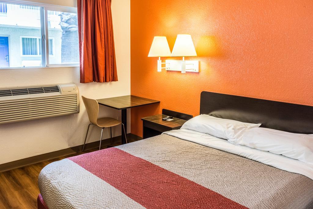 Motel 6-Bakersfield, Ca - East Extérieur photo